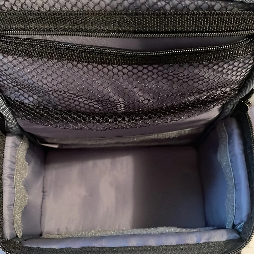 NWOT Samsonite Camera Case w/Shoulder Strap & Carrying Handle